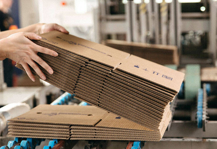 Сдача картона для бизнеса в Одессе — до 5 грн/кг | ВторМеталл фото